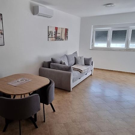 Apartmani Sunce I More Premantura Esterno foto