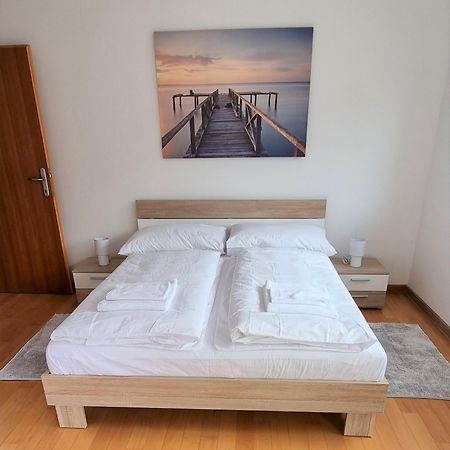 Apartmani Sunce I More Premantura Esterno foto