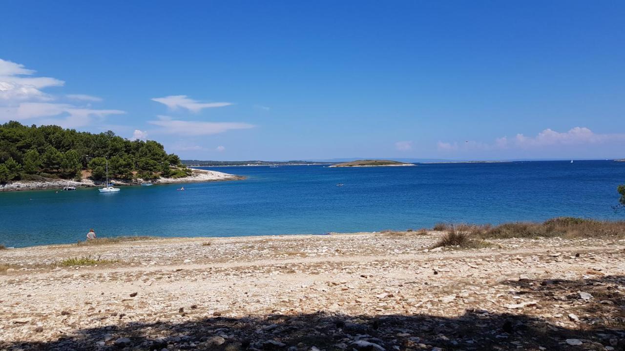 Apartmani Sunce I More Premantura Esterno foto